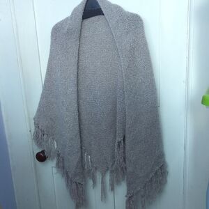 Charlotte Russe Soft Fringed Mauve-y Gray Scarf/Shawl. Gently used.
